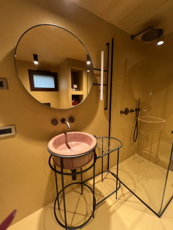 cucina-elegante-nera-con-marmo cucina-elegante-nera-con-marmo